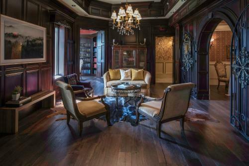 Hotel Kentucky Castle
