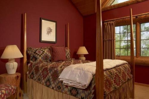 Tall Timbers Lodge