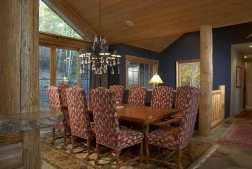 Tall Timbers Lodge