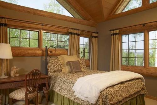 Tall Timbers Lodge