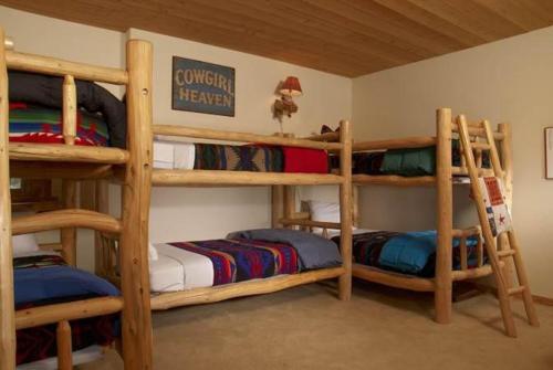 Tall Timbers Lodge