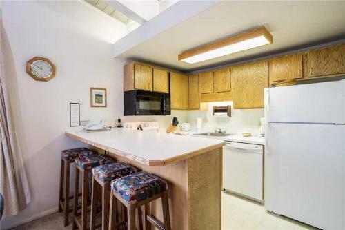 Storm Meadows Club B Condominiums - Cb420