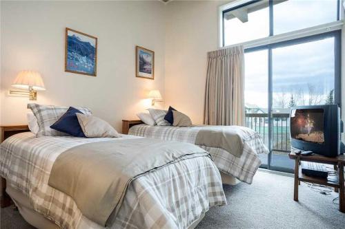 Storm Meadows Club B Condominiums - Cb420