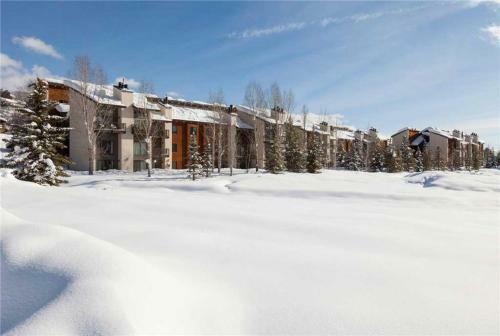 Rockies Condominiums - R2232