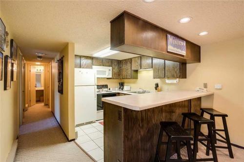 Rockies Condominiums - R2232