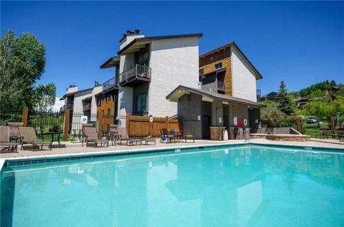 Rockies Condominiums - R2232