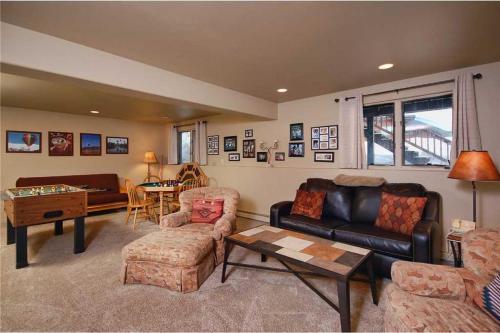 Iron Oak Duplex I