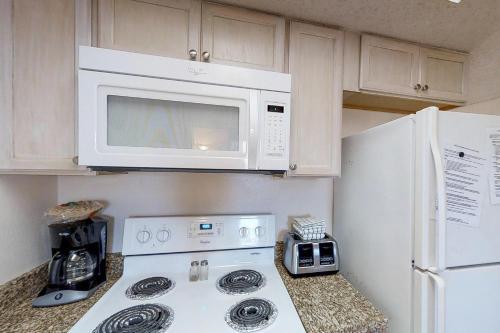 Ventura Condominiums #204