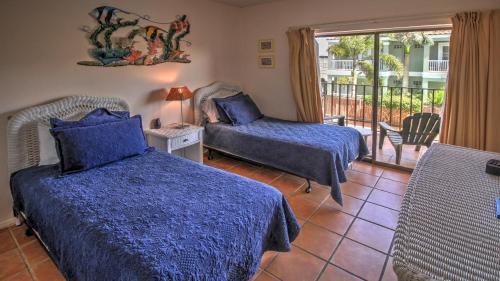 Ventura Condominiums #204