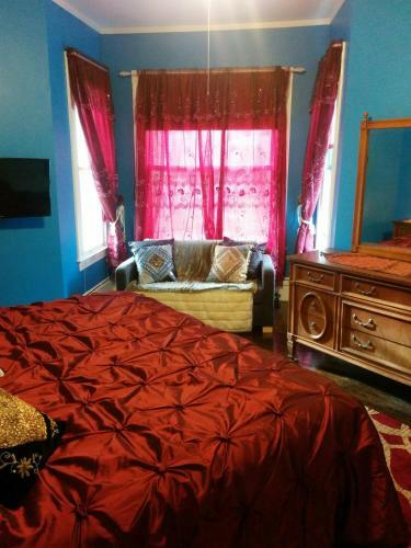 Ch�teau Sur Mer Bed & Breakfast