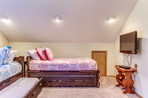 28 Cypress