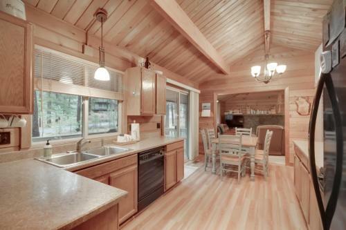 Otter Lane 11 | Discover Sunriver