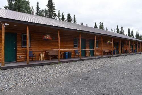 Backwoods Lodge