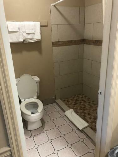 Hotel Travelers Inn