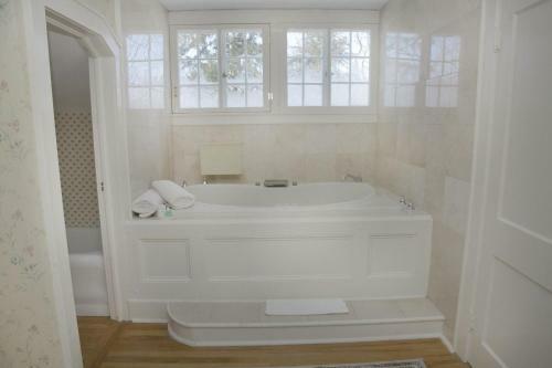 Bykenhulle House Bed And Breakfast