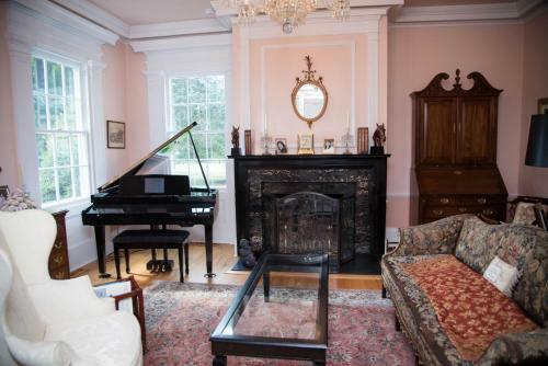 Bykenhulle House Bed And Breakfast