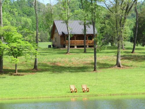 Lodge Southern Comfort Lakeside Cabin Resort