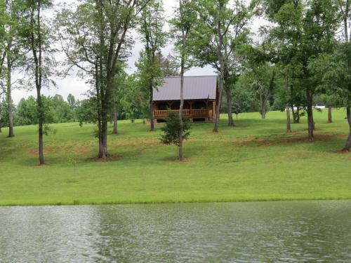 Lodge Southern Comfort Lakeside Cabin Resort