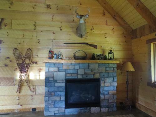 Lodge Southern Comfort Lakeside Cabin Resort