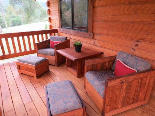 Lodge Southern Comfort Lakeside Cabin Resort