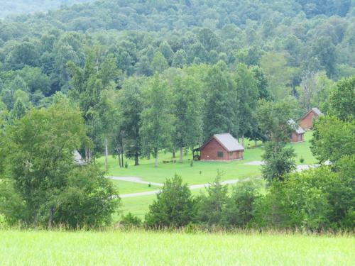 Lodge Southern Comfort Lakeside Cabin Resort