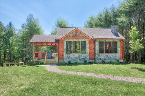 Evergreen - Hocking Hills Home