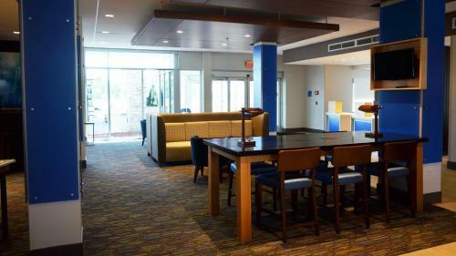 Hotel Holiday Inn Express & Suites - Jacksonville W - I295 And I10
