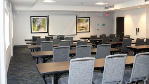 Hotel Holiday Inn Express & Suites - Jacksonville W - I295 And I10