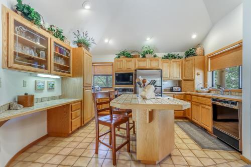 Hickory Lane 16 | Discover Sunriver