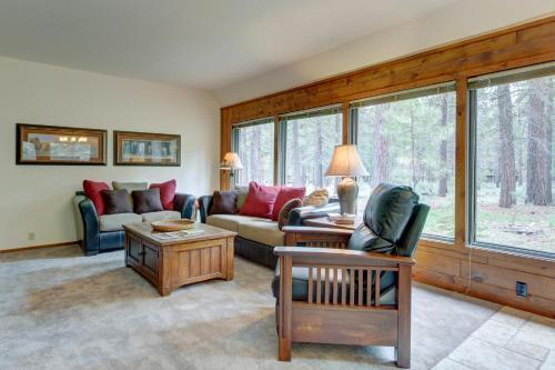 Conifer Lane - Lovely Woodland Setting