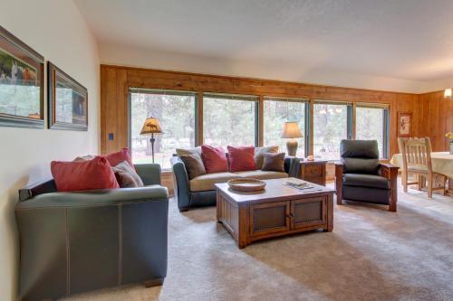 Conifer Lane - Lovely Woodland Setting