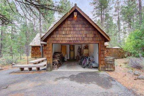 Conifer Lane - Lovely Woodland Setting