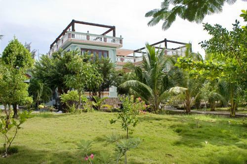 Hotel Gold Rooster Resort