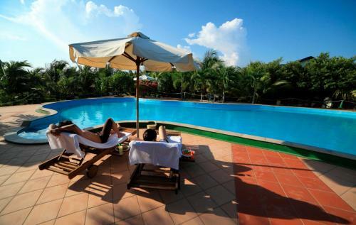 Hotel Gold Rooster Resort