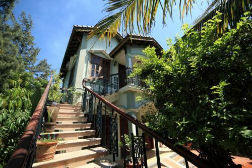 Hotel Gold Rooster Resort