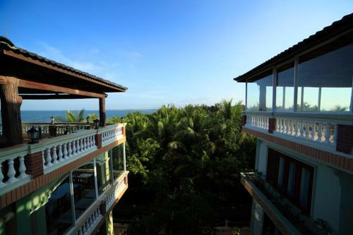 Hotel Gold Rooster Resort