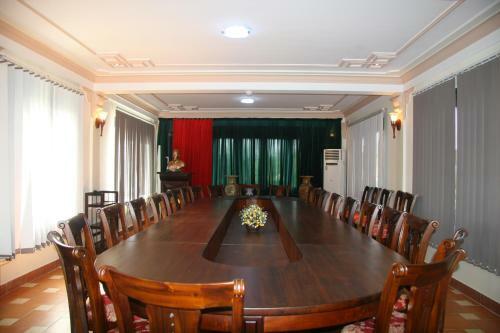 Hotel Gold Rooster Resort