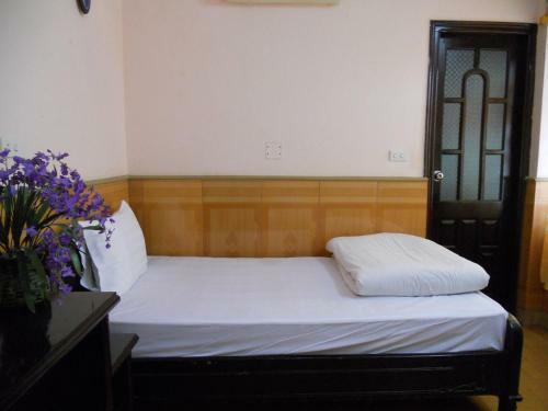 The Long Hotel