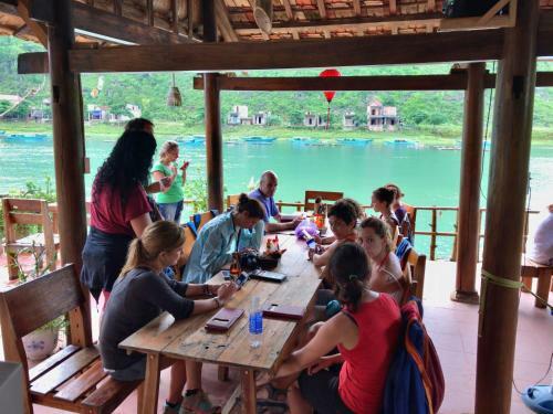 Lodge Phong Nha Coco House
