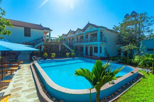 Hotel Lucky Homes