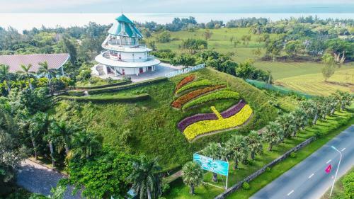 Hotel Carmelina Beach Resort