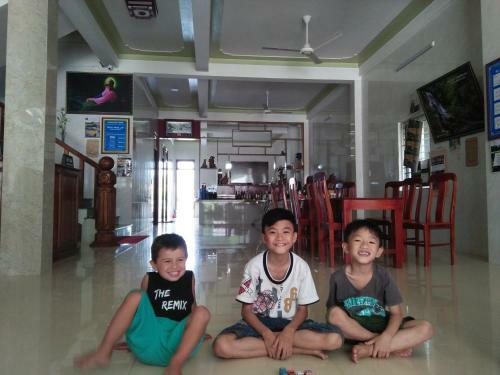 Paradise Hotel