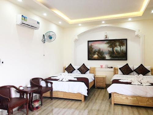 Hotel Kh�ch S?n T�nh Ph�t