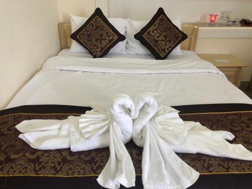 Hotel Kh�ch S?n T�nh Ph�t