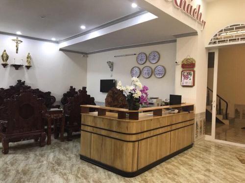 Hotel Kh�ch S?n T�nh Ph�t