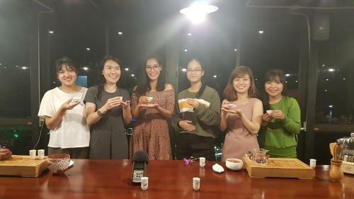 Thi�n ???ng S?ng ?o - Long Dinh Tea