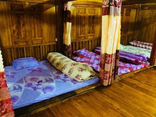 Bed & Breakfast C?c B?c Homestay