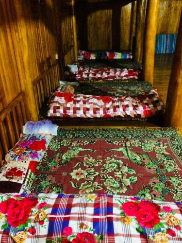 Bed & Breakfast C?c B?c Homestay
