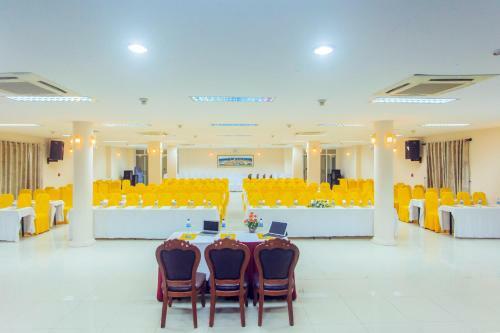 My Tra Riverside Hotel