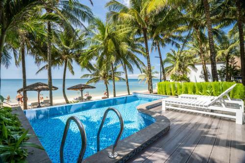 Hotel L'azure Resort And Spa
